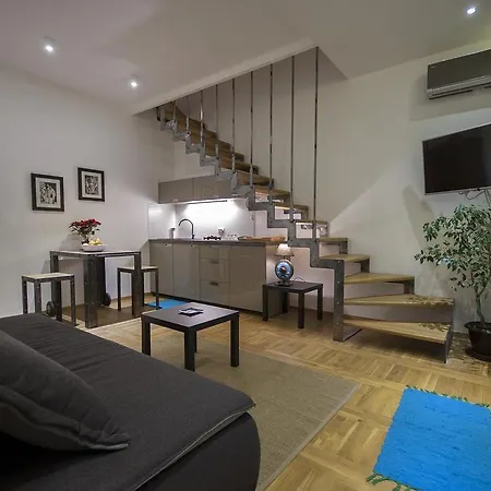 Апартаменты And Blue Garden *